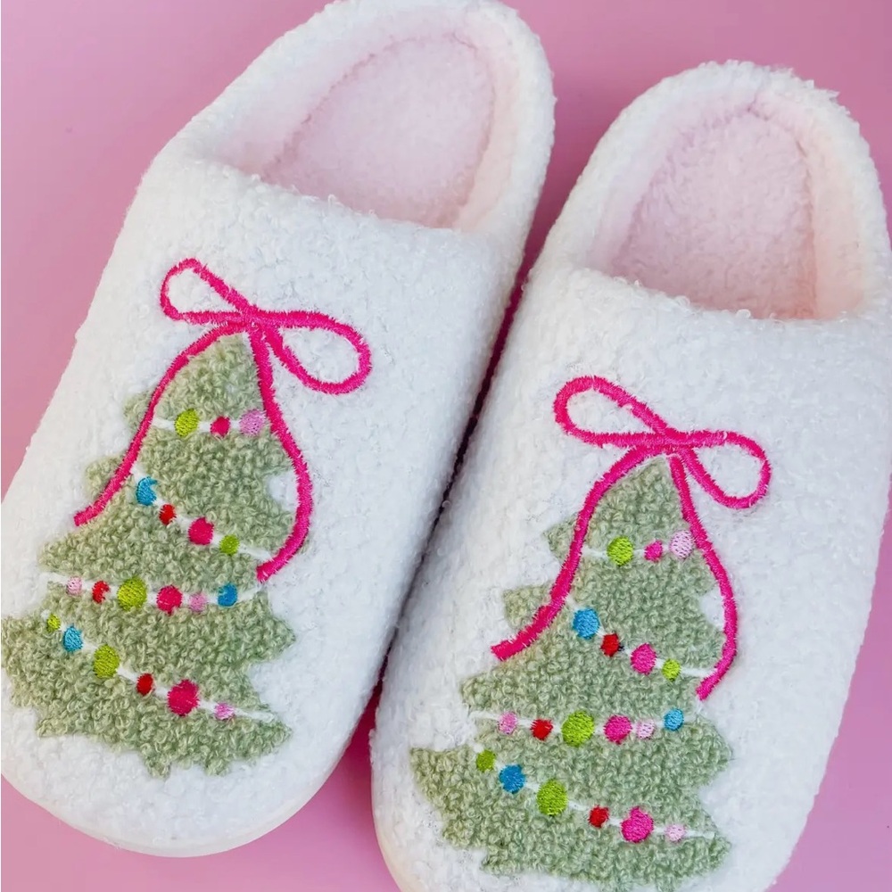NEW Embroidered Christmas Tree Slippers- size small